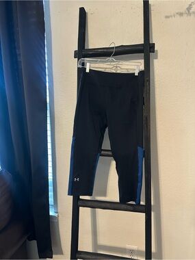 Under Armour Black and Blue Girls' Capri Leggings